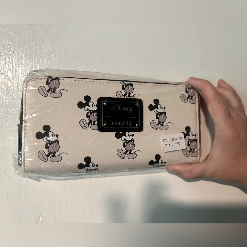New Retro Mickey Loungefly Wallet
